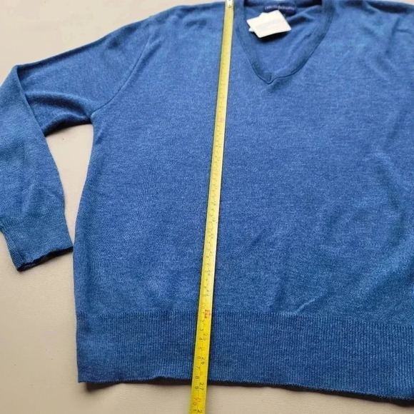 NWT VTG Christopher Hayes Sweater Mens Blue Denim Heather Pullover V Neck Sz M - Picture 2 of 10